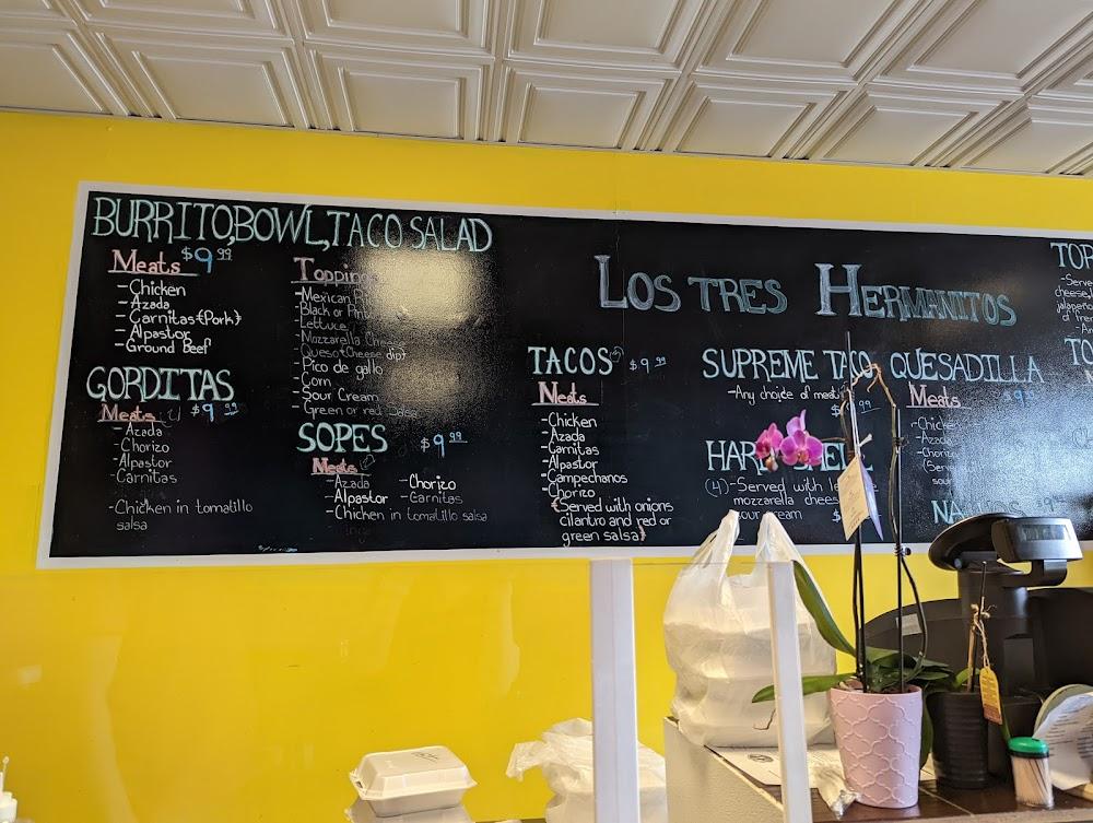 Los Tres Hermanitos Menu image 1