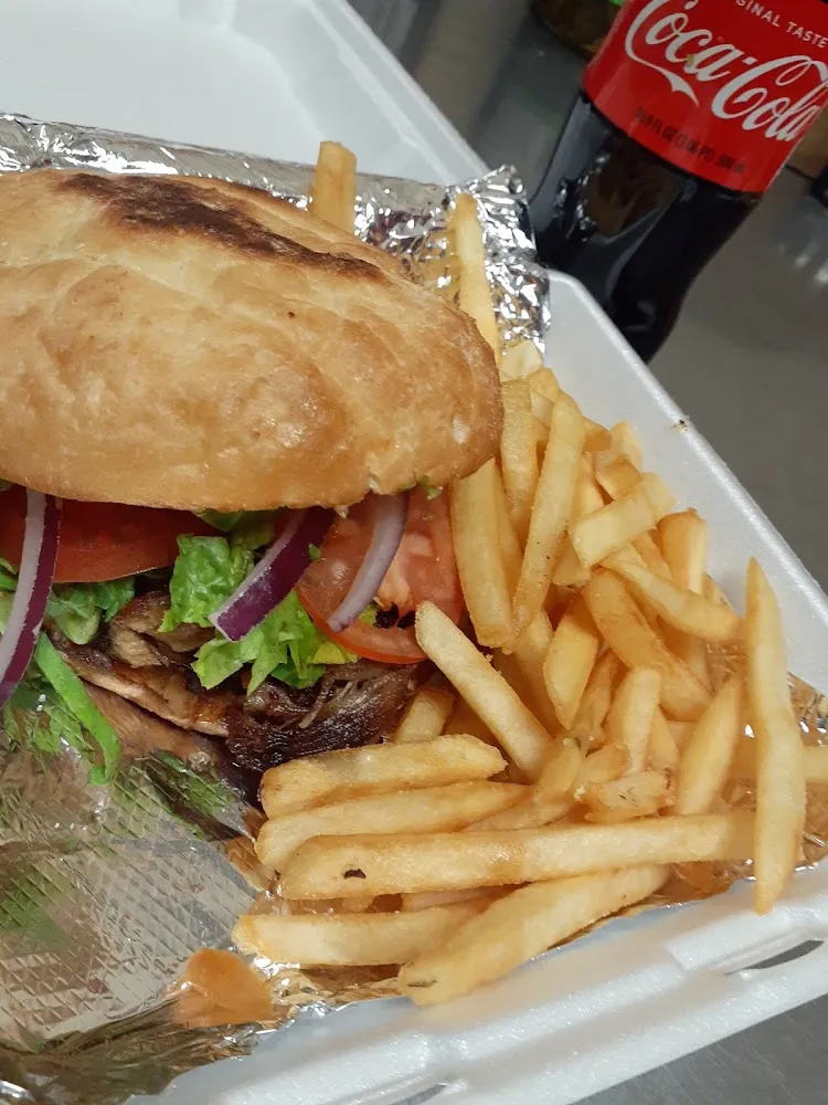 Torta De Carnitas